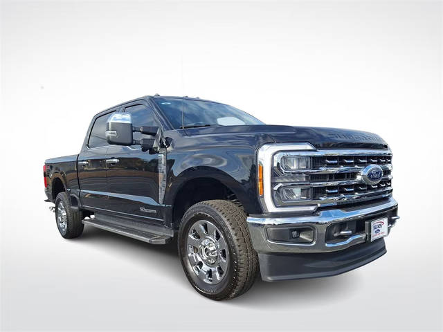 2023 Ford  LARIAT 4WD photo