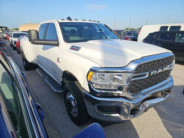 2022 Ram 3500 Big Horn 4WD photo