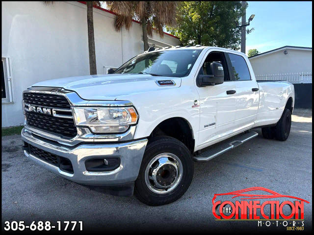 2023 Ram 3500 Big Horn 4WD photo