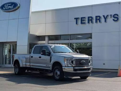 2022 Ford F-350 Super Duty XLT 4WD photo