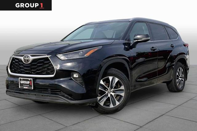 2022 Toyota Highlander XLE AWD photo