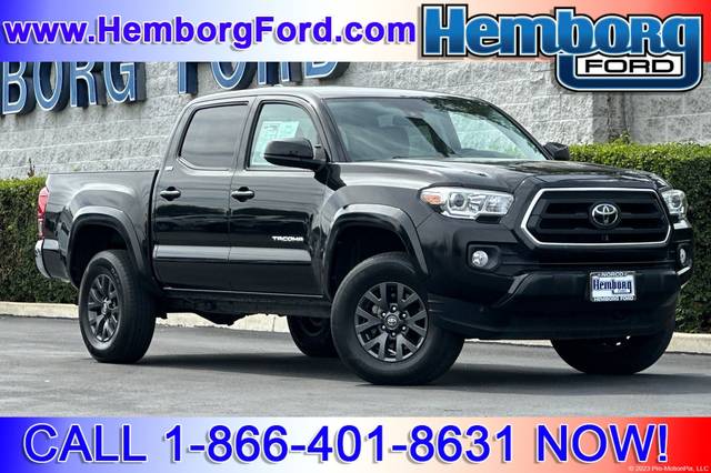 2023 Toyota Tacoma SR5 4WD photo