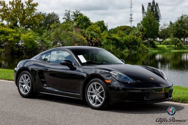 2023 Porsche Cayman  RWD photo