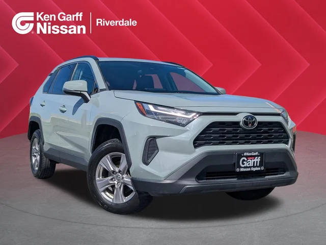 2023 Toyota RAV4 XLE AWD photo