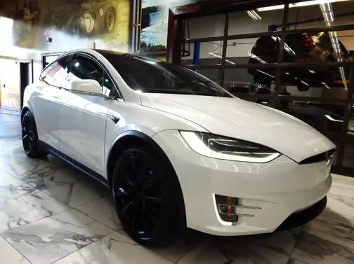 2019 Tesla Model X Long Range AWD photo