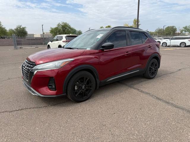 2022 Nissan Kicks SR FWD photo