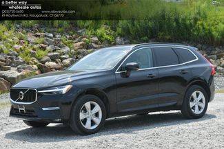 2022 Volvo XC60 Momentum AWD photo