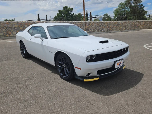 2022 Dodge Challenger R/T RWD photo