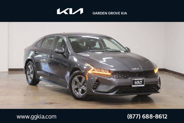 2022 Kia K5 LXS FWD photo