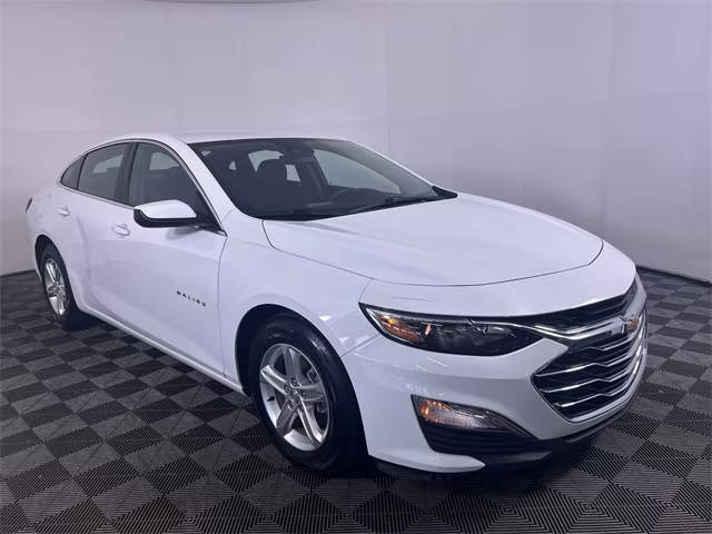 2021 Chevrolet Malibu LS FWD photo