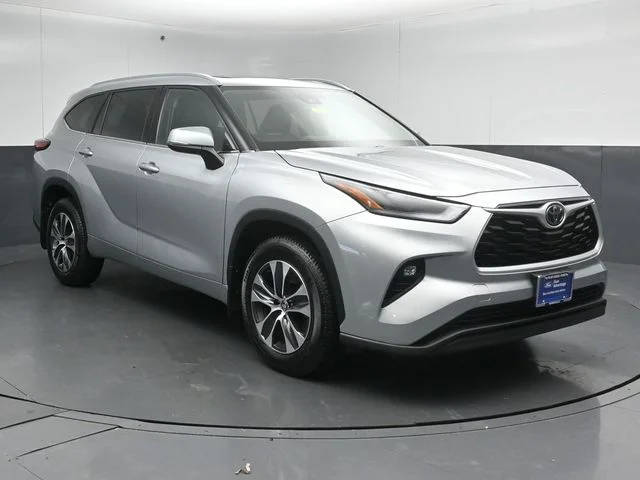 2021 Toyota Highlander XLE AWD photo