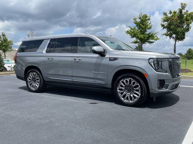 2023 GMC Yukon XL Denali Ultimate 4WD photo