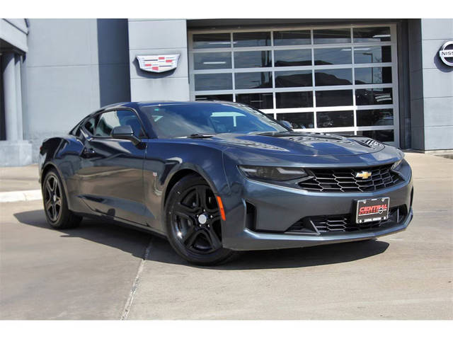 2022 Chevrolet Camaro 1LT RWD photo