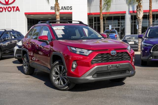 2022 Toyota RAV4 Hybrid XLE Premium AWD photo