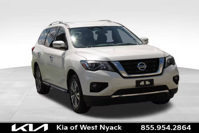 2019 Nissan Pathfinder SV 4WD photo