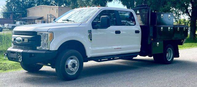 2017 Ford F-350 Super Duty XL 4WD photo