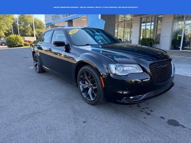 2022 Chrysler 300 300S RWD photo