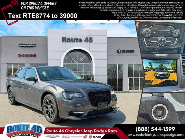 2023 Chrysler 300 Touring L AWD photo