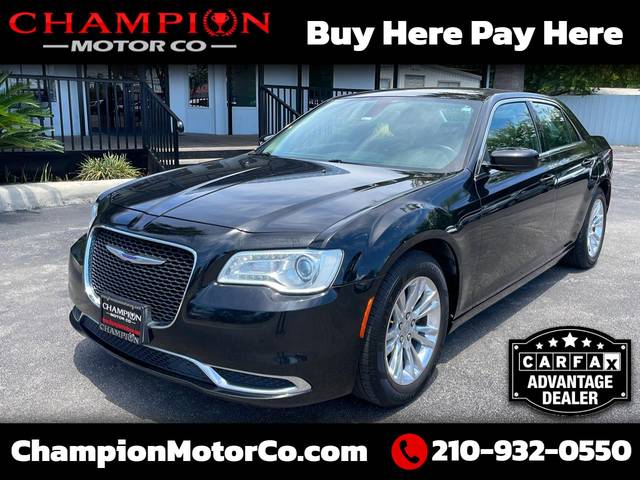 2019 Chrysler 300 Touring L RWD photo