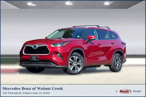 2022 Toyota Highlander Hybrid XLE FWD photo
