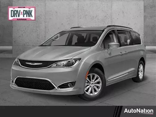 2020 Chrysler Pacifica Minivan Limited FWD photo