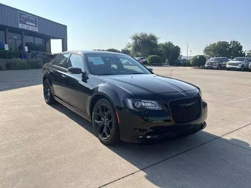 2021 Chrysler 300 300S RWD photo