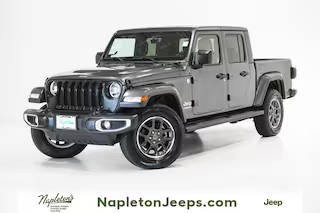 2021 Jeep Gladiator Overland 4WD photo