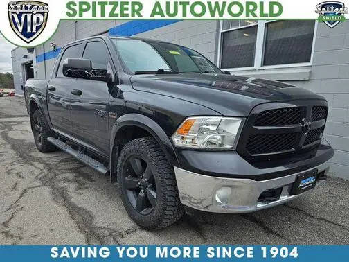 2017 Ram 1500 SLT 4WD photo