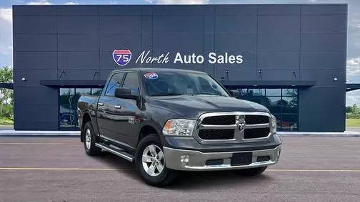 2018 Ram 1500 SLT 4WD photo