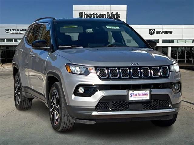 2023 Jeep Compass Limited 4WD photo