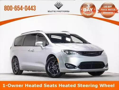 2019 Chrysler Pacifica Minivan Touring L FWD photo