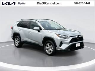 2022 Toyota RAV4 XLE AWD photo