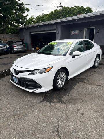 2019 Toyota Camry LE FWD photo