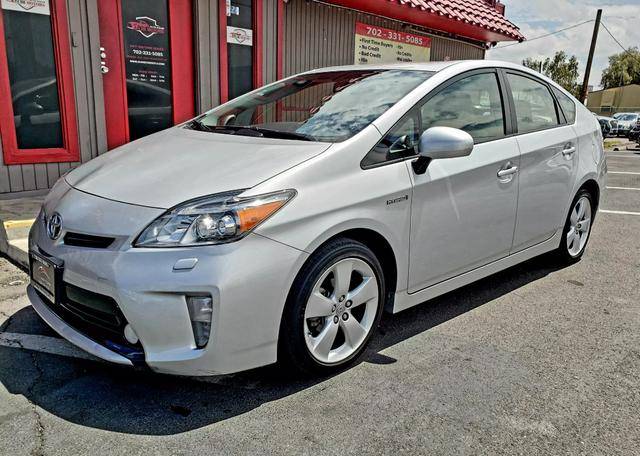 2015 Toyota Prius Four FWD photo