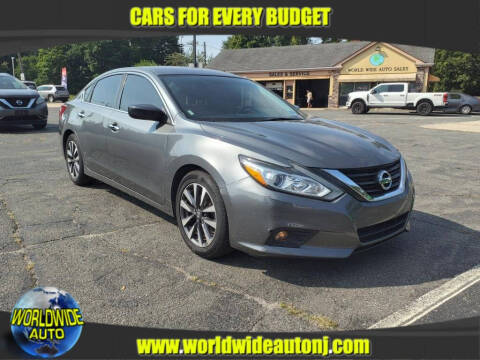 2017 Nissan Altima 2.5 SV FWD photo