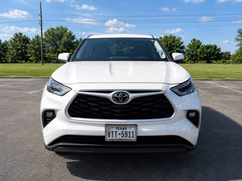 2023 Toyota Highlander FWD photo
