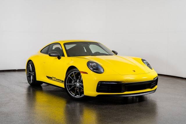 2023 Porsche 911 Carrera T RWD photo