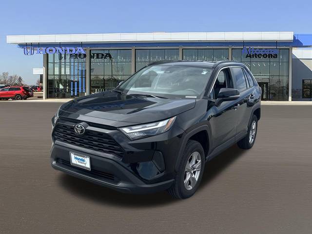 2023 Toyota RAV4 XLE AWD photo
