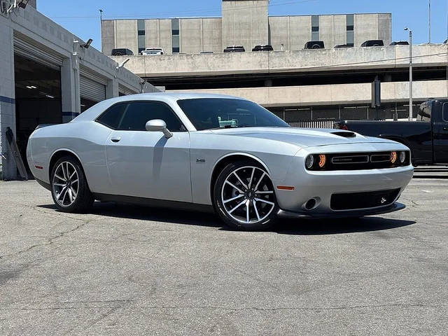 2023 Dodge Challenger R/T RWD photo