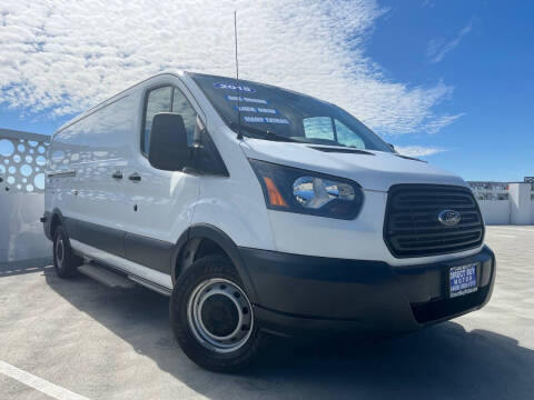 2018 Ford Transit Van  RWD photo