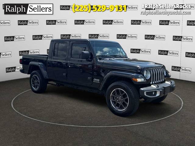 2023 Jeep Gladiator Overland 4WD photo