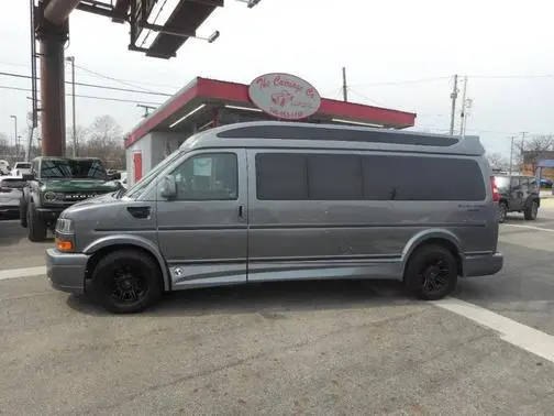 2019 GMC   RWD photo