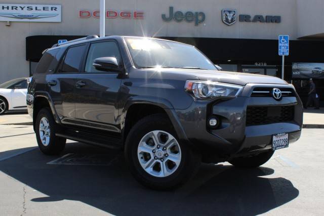 2023 Toyota 4Runner SR5 Premium 4WD photo