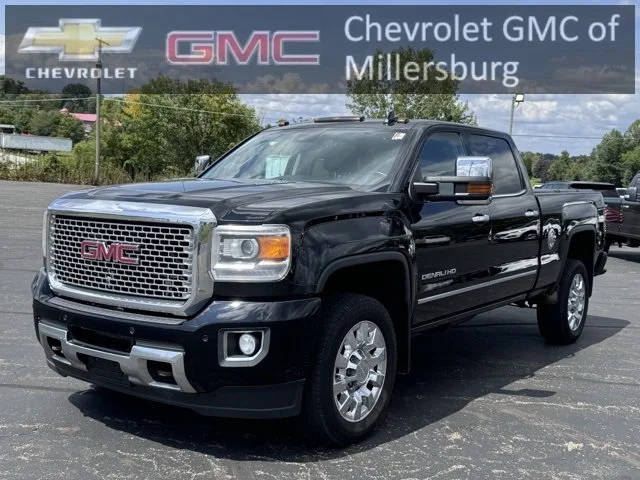 2016 GMC Sierra 2500HD Denali 4WD photo