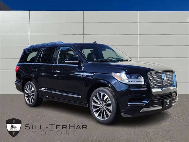 2021 Lincoln Navigator Reserve 4WD photo