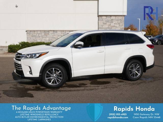 2017 Toyota Highlander XLE AWD photo