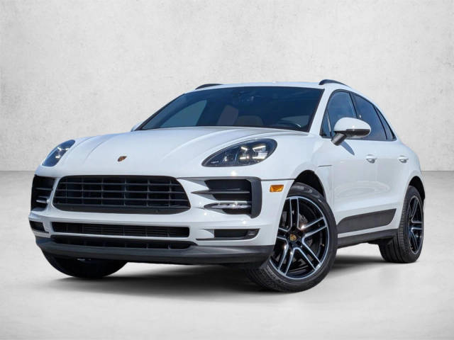 2021 Porsche Macan  AWD photo