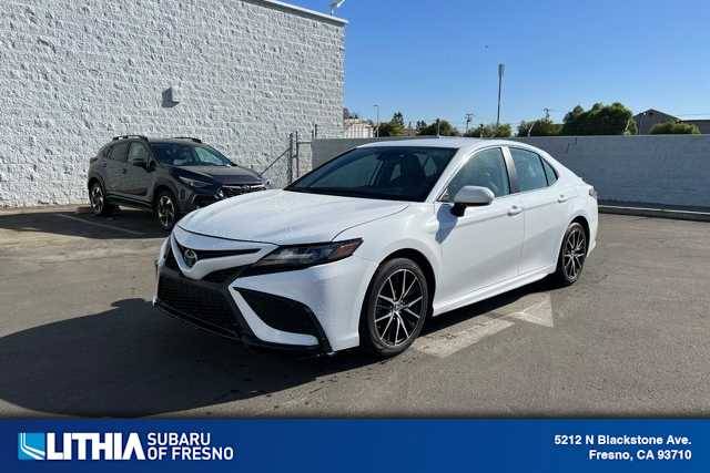 2022 Toyota Camry SE FWD photo