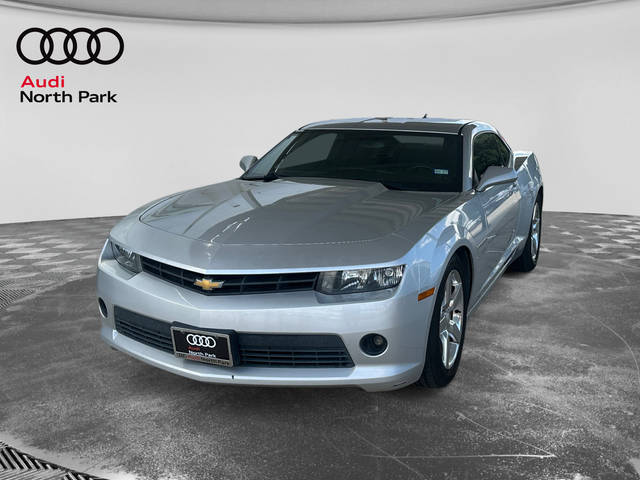 2015 Chevrolet Camaro LT RWD photo