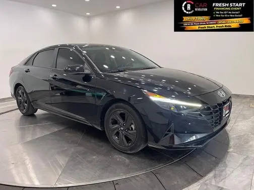 2022 Hyundai Elantra SEL FWD photo